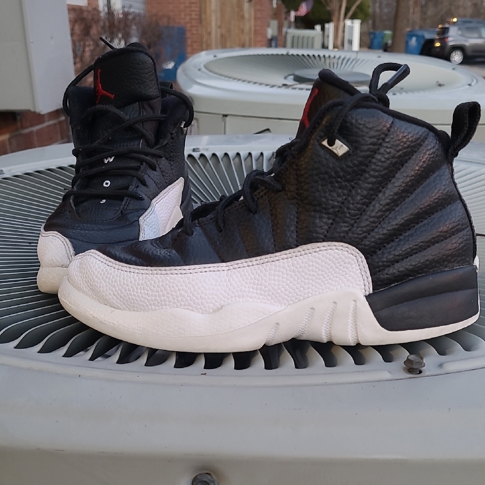 Air Jordan 12 Retro Playoff kids size 2y